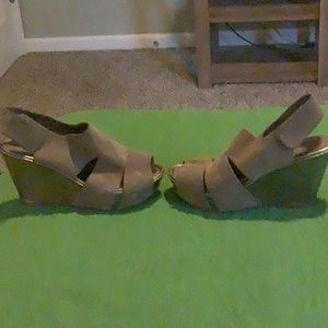 Kenneth Cole “Reaction” wedges